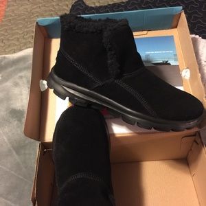 Skechers On The Go Booties Size 7.5